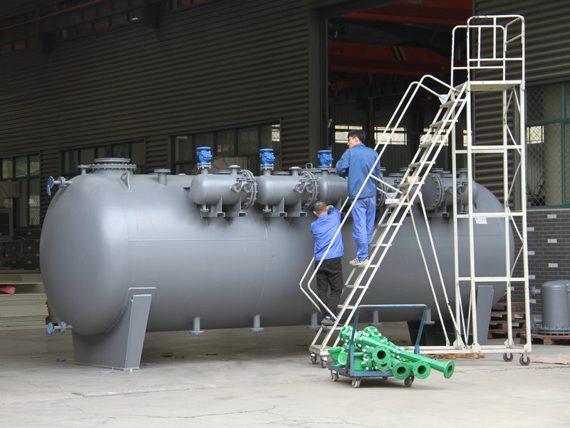 鋼襯塑儲(chǔ)罐2